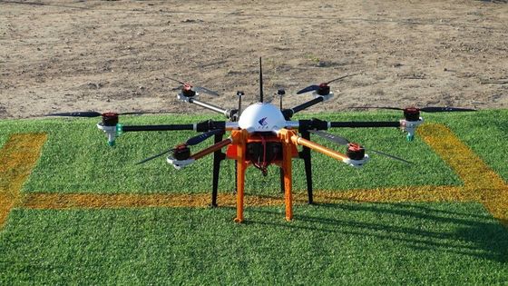 Dron de pesticidas de largo alcance para operación remota en agricultura