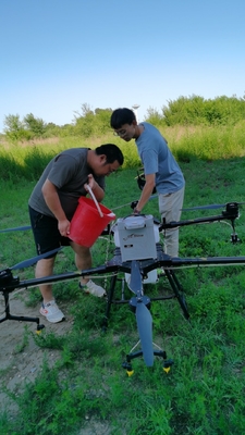 M6e Drone 10kg Carga útil 30L Volumen perfecto para Uav de granja y protección de cultivos fumigación
