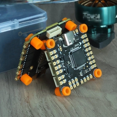 Radio de operación remoto 36X36mm ESC 50af7 V2 controlador de vuelo de pila para personalización