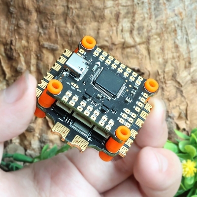 Radio de operación remoto 36X36mm ESC 50af7 V2 controlador de vuelo de pila para personalización